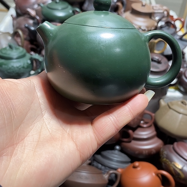 紫砂茶壶微瑕微笑