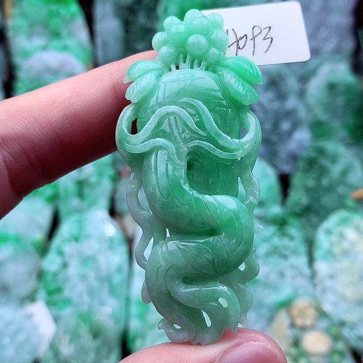 翡翠吊坠(不含链)未镶嵌