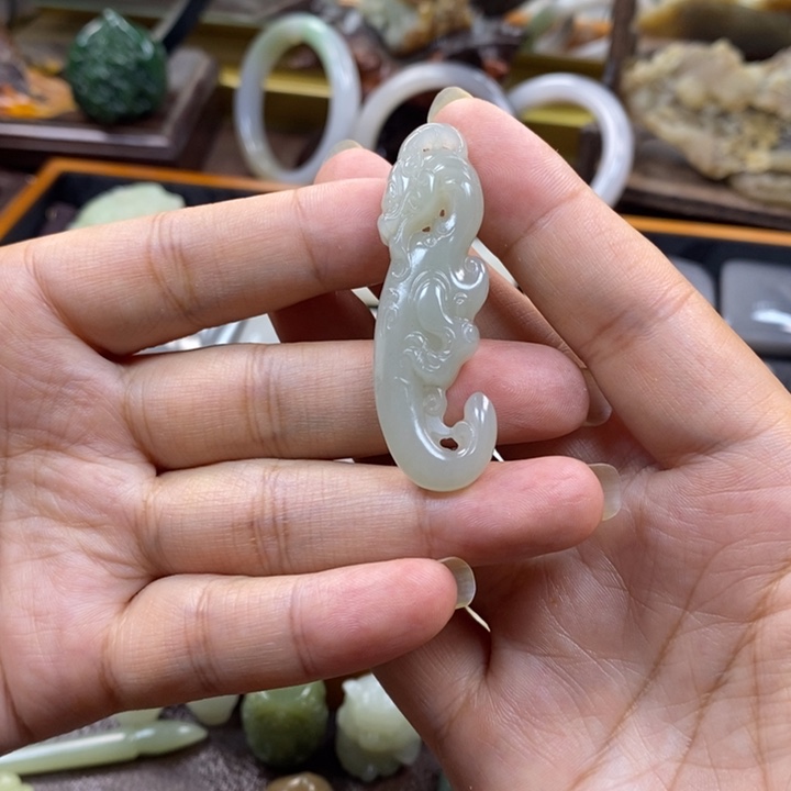 颈饰未镶嵌和田玉
