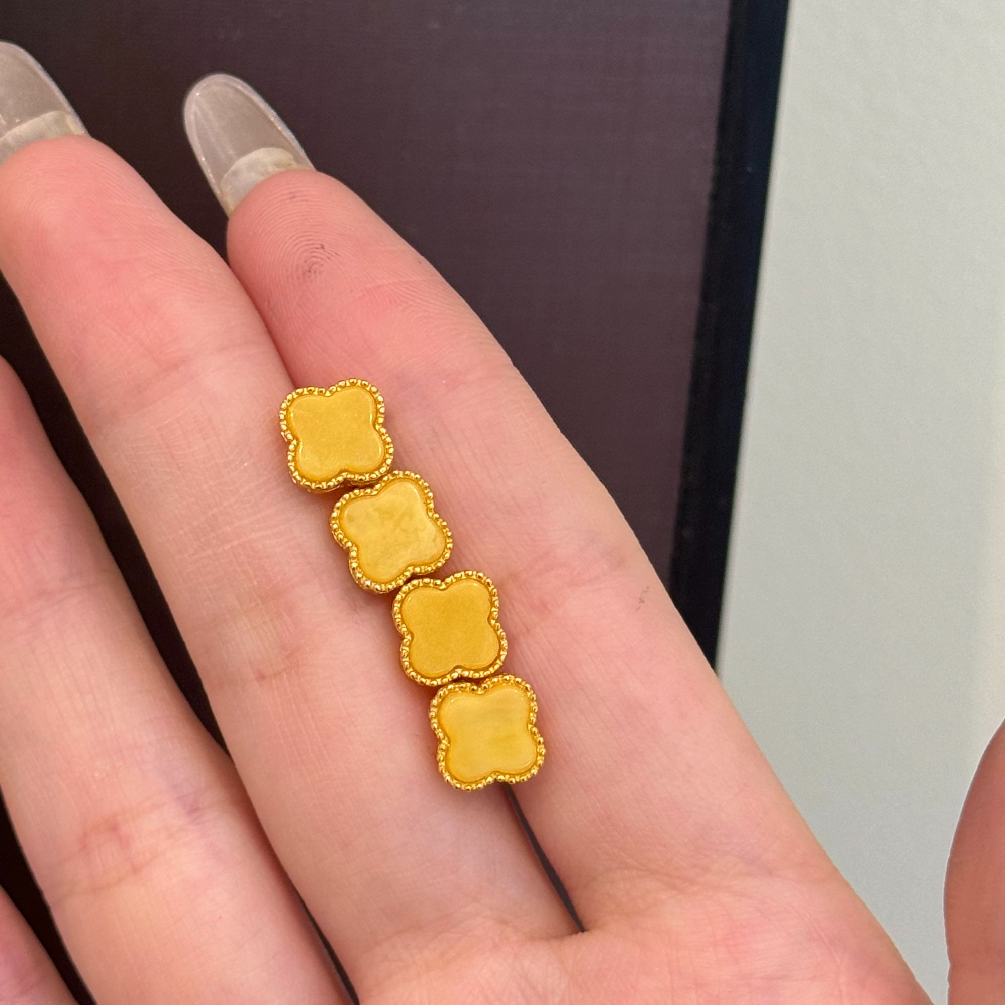 星俊|S925银镶嵌蜜蜡幸运草耳钉【多样性发一件】11-2JH03X7