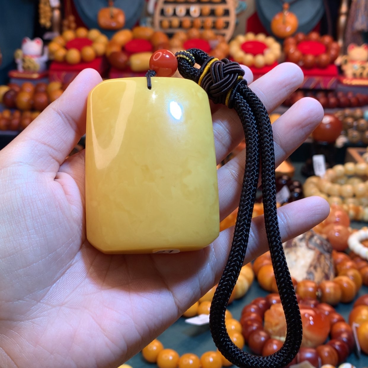 【闪购商品】蜜蜡吊坠(赠链)未镶嵌羊*蜜蜡吊坠