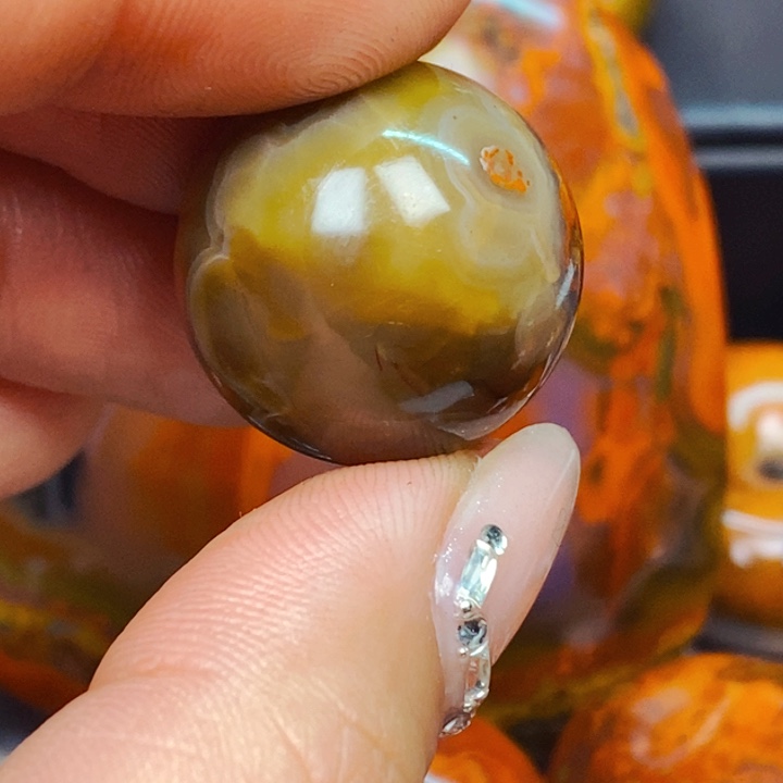 用***8玛瑙/玉髓未镶嵌玛瑙
