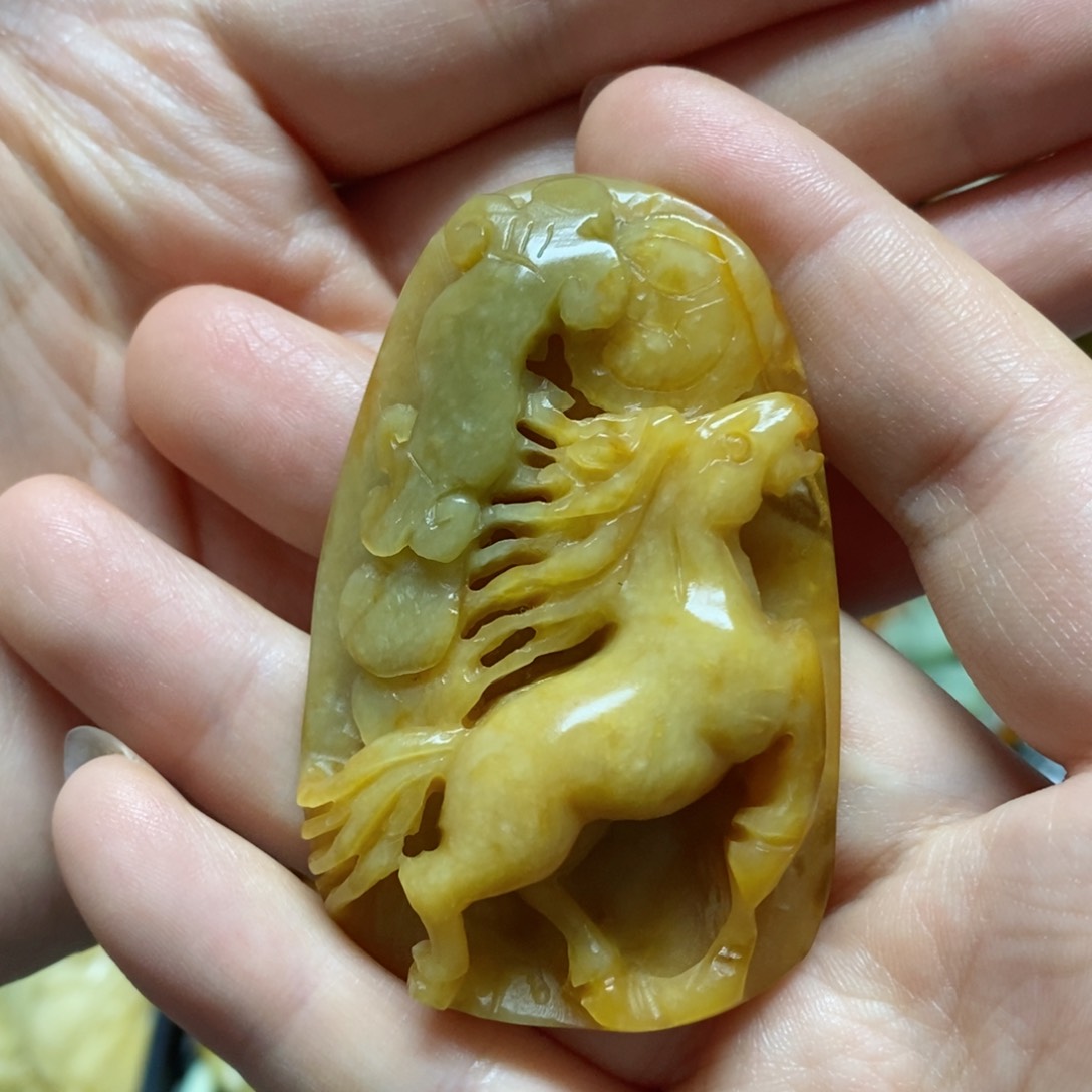 岫玉吊坠(赠链)未镶嵌