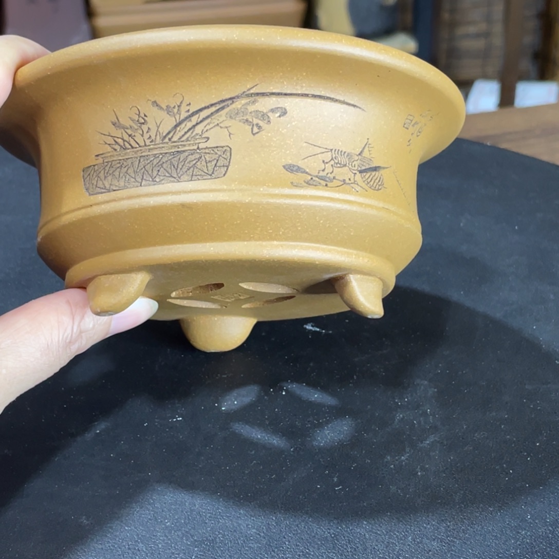 紫砂花盆紫砂和白