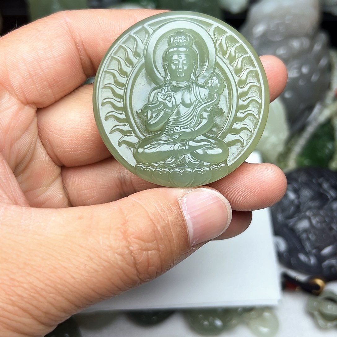 和田玉大势至菩萨吊坠未镶嵌