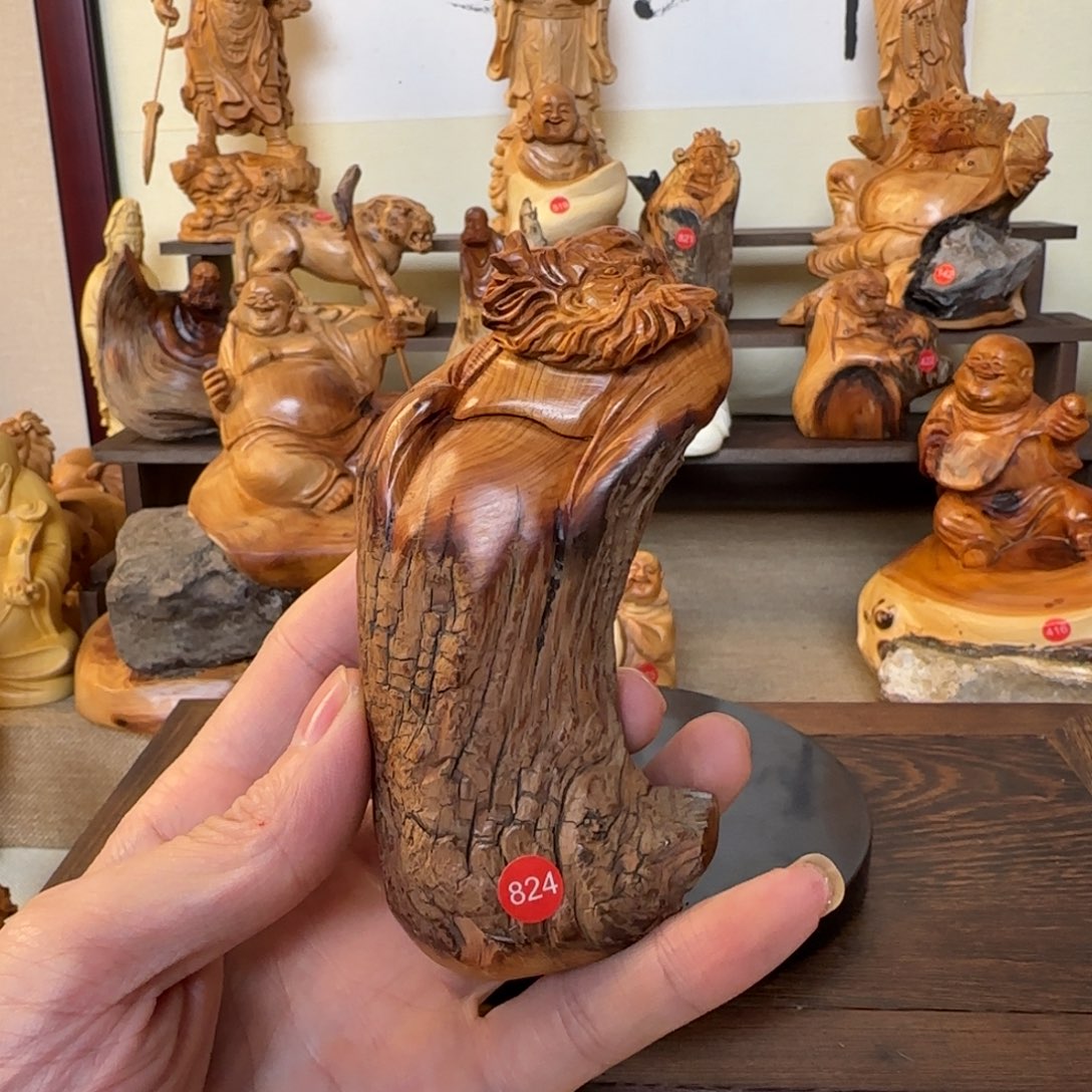 崖柏小木匠艺雕一物一拍