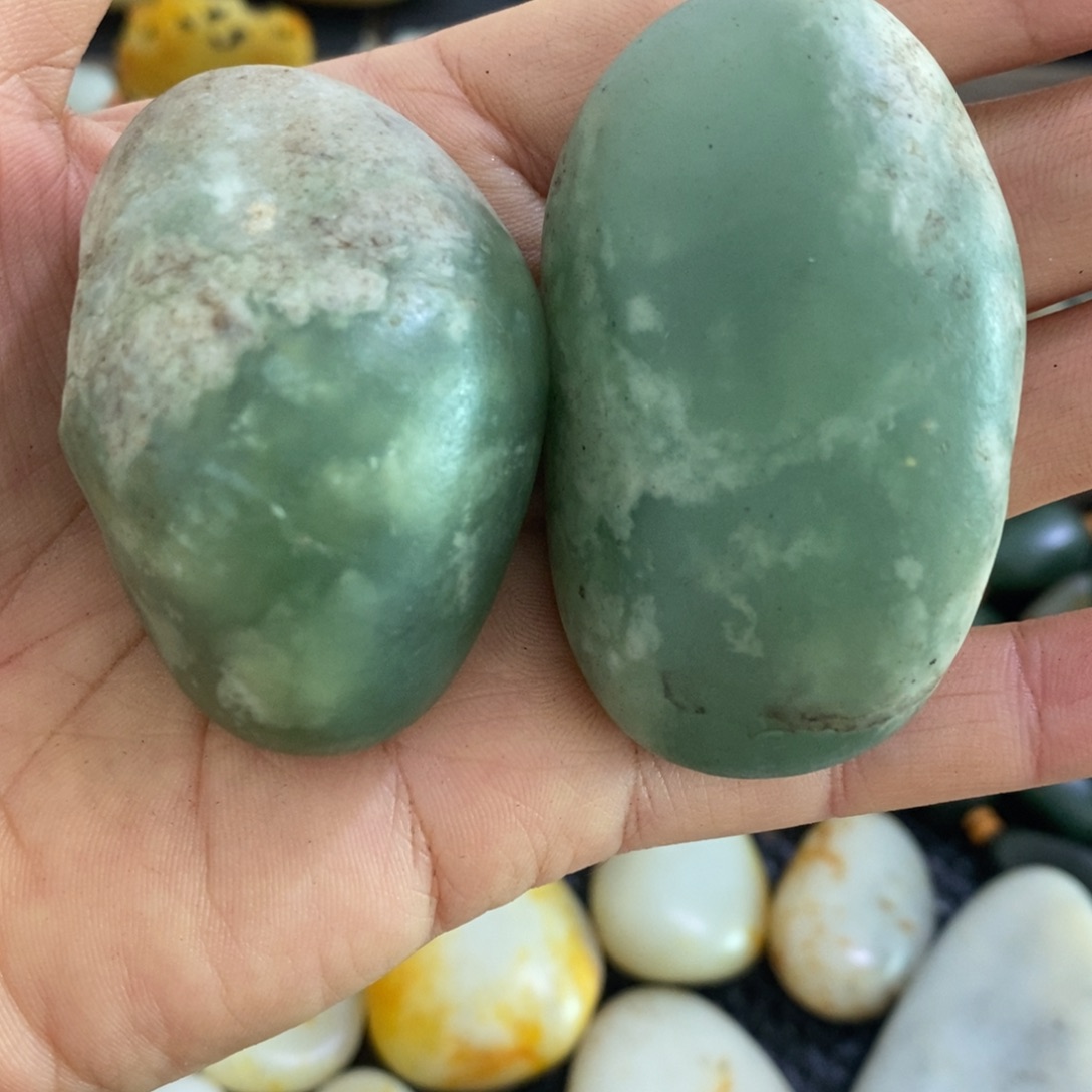 言***随和田玉未镶嵌挂件