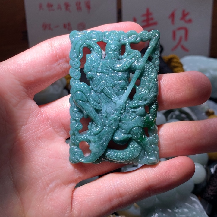 翡翠未镶嵌颈饰保真天然a货翡翠