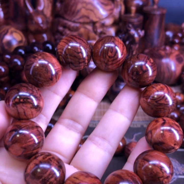 【闪购商品】黄花梨/降香黄檀手串/手链又**烟