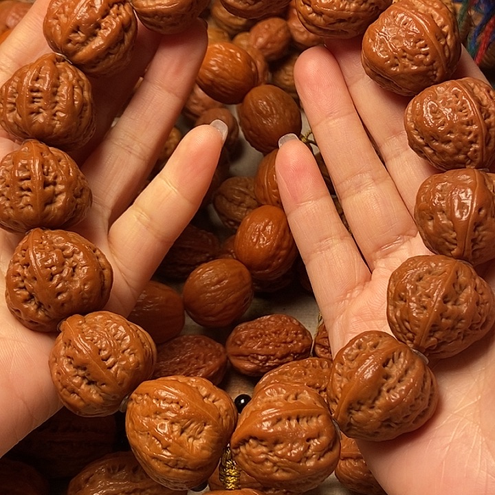 爵***少文玩核桃手串金蟾