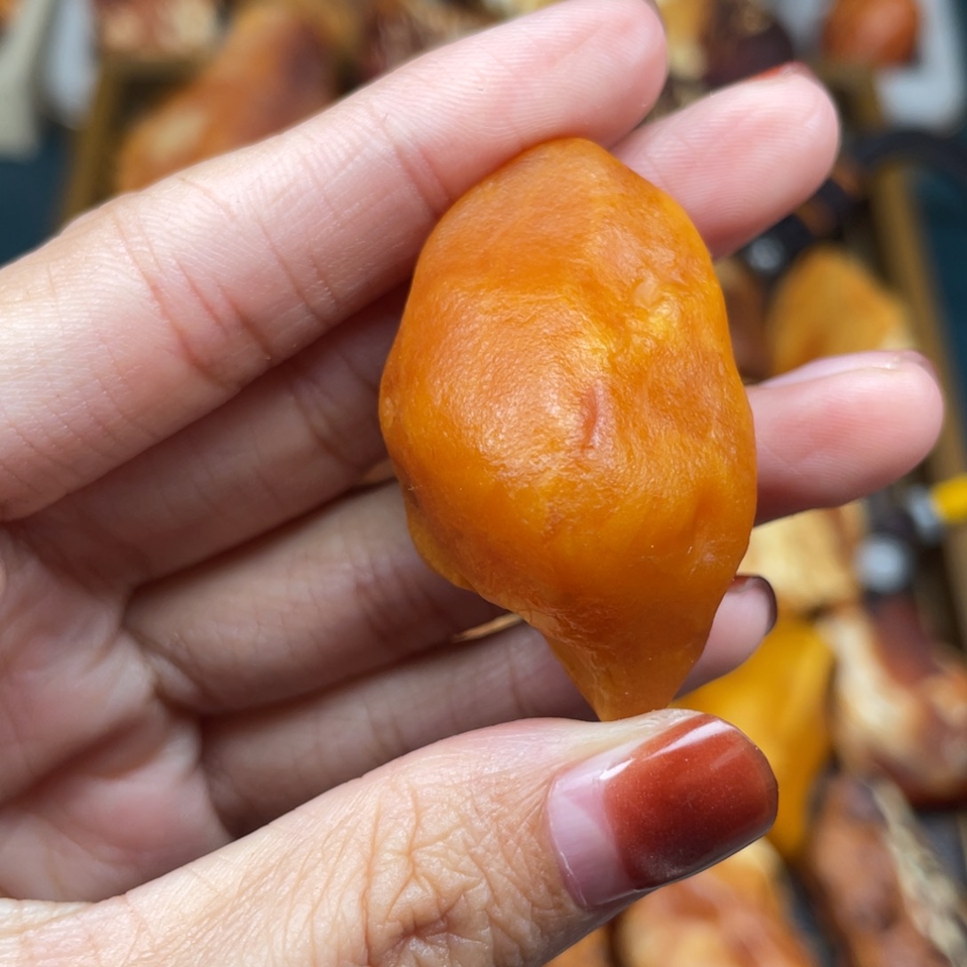 琥珀未镶嵌珠宝奇石