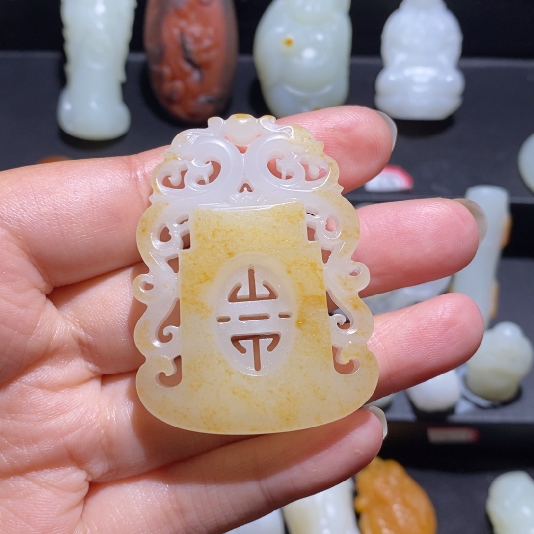 颈饰未镶嵌和田玉