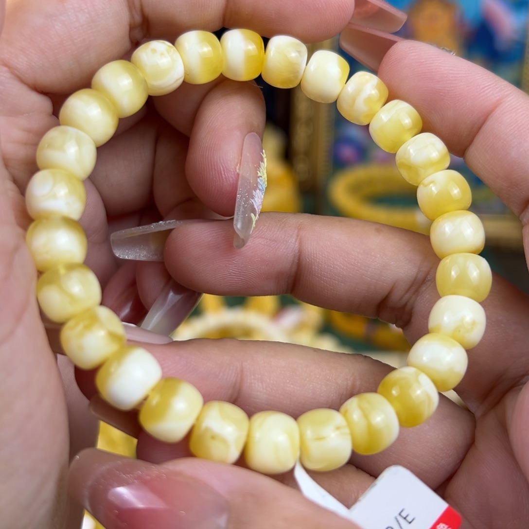 未镶嵌琥珀珠宝奇石