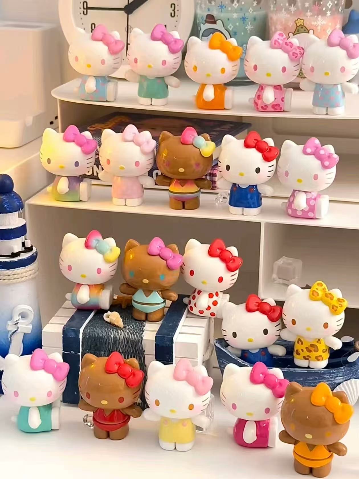【toylive拆盒】HelloKitty夏日彩虹糖盲盒可爱手机精美挂链饰品