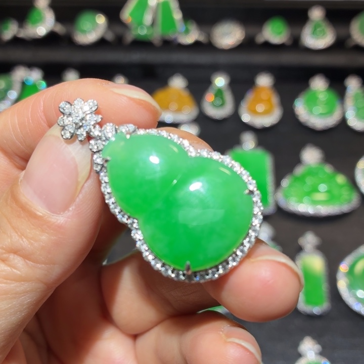 翡翠18K金镶嵌吊坠(不含链)翡翠