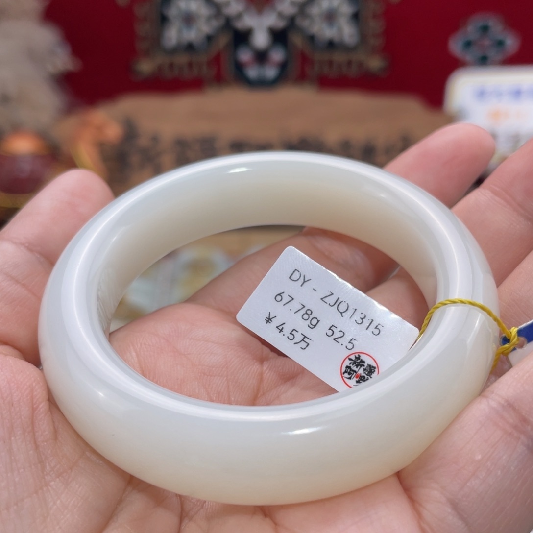 未镶嵌手镯和田玉优雅羊脂白玉暖调正圈52.5#天然和田玉手镯