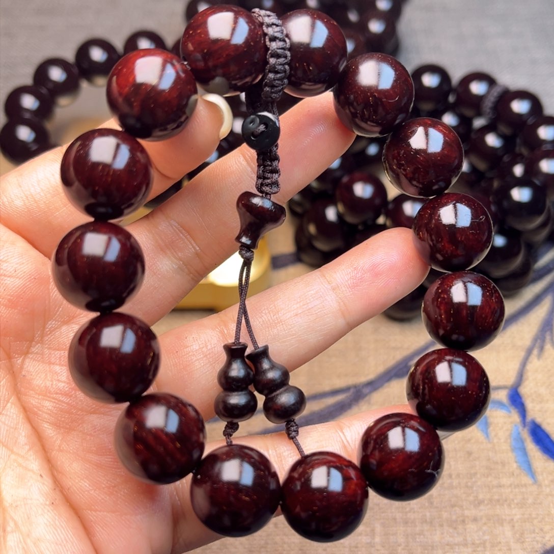 檀香紫檀（小叶紫檀）1.5 15颗