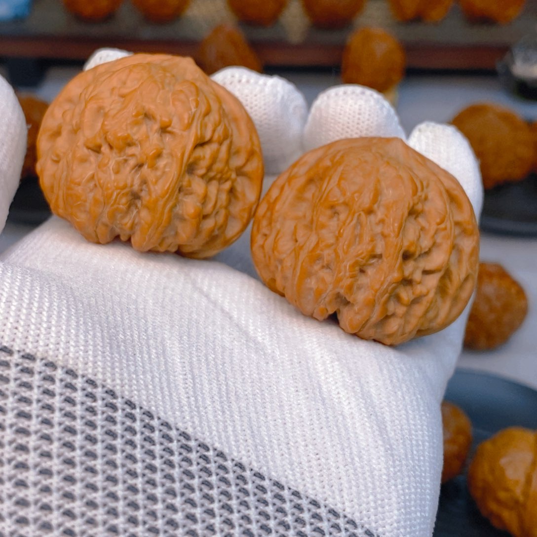 文玩核桃吊坠毕业款 平谷凹底