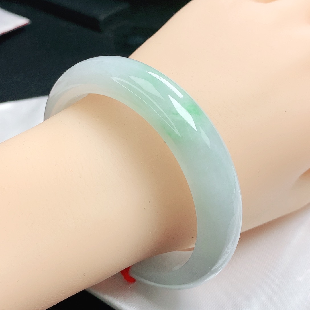 翡翠未镶嵌手镯正