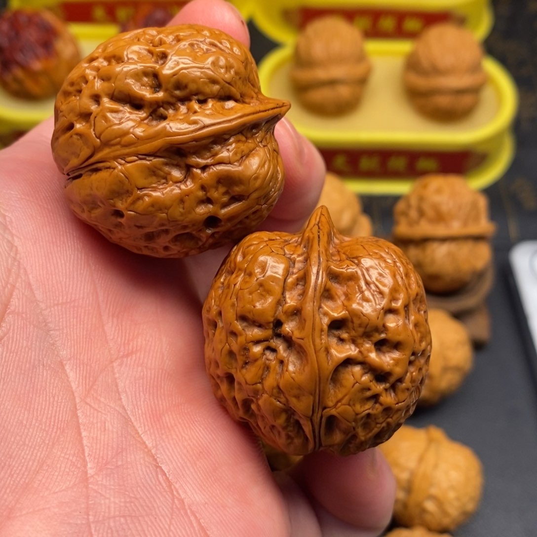 桃核把件头**炸云铁石头红