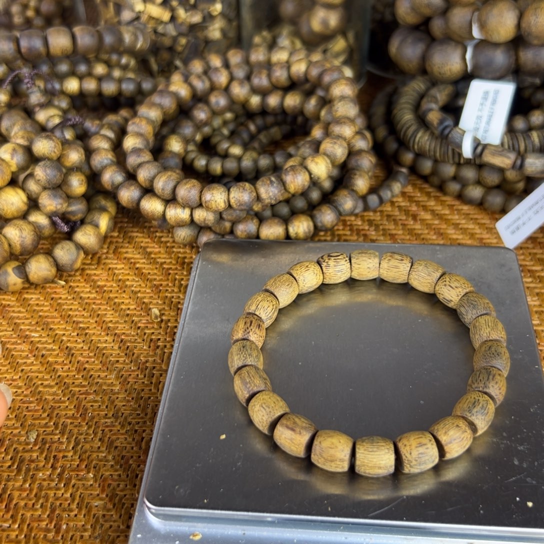 沉香碎屑沉香卡9单圈鼓珠克重8 +