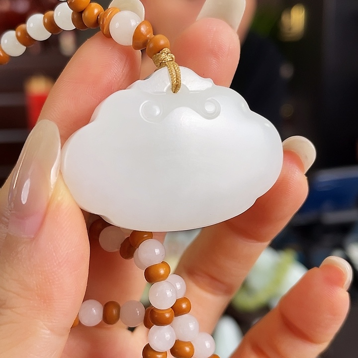 和田玉未镶嵌颈饰定制发货