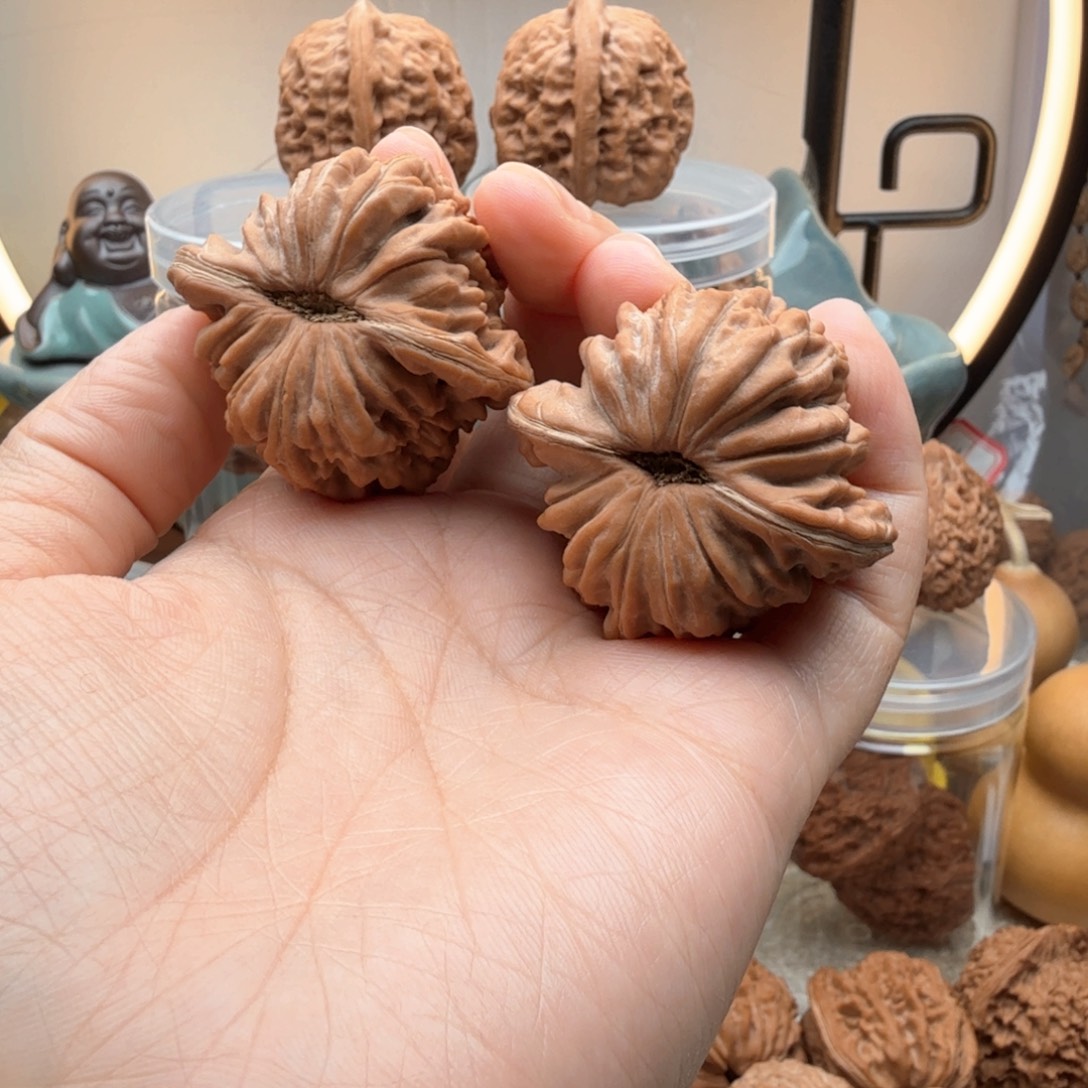 王***啊核桃文玩核桃吊坠四座楼43