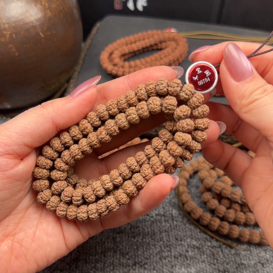 卡***材吊坠金刚菩提原生态