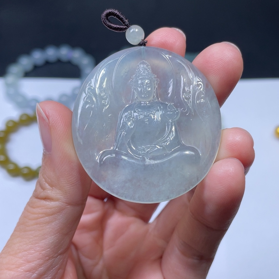翡翠颈饰未镶嵌观音