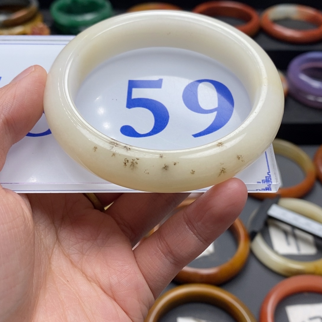 石英质玉（黄龙玉）手镯未镶嵌