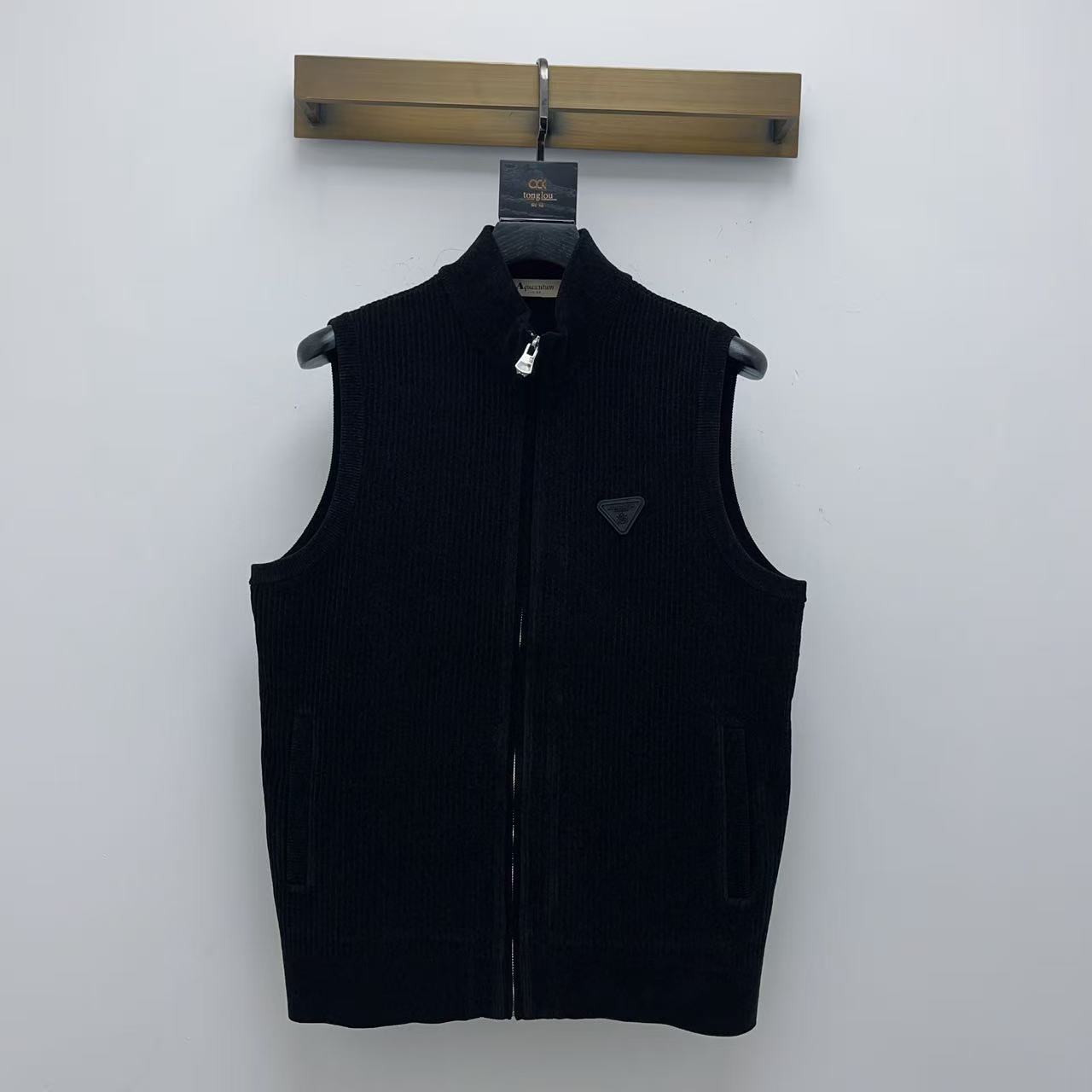 Aquascutum/雅格狮丹25秋冬男士针织保暖拉链马甲背心内搭