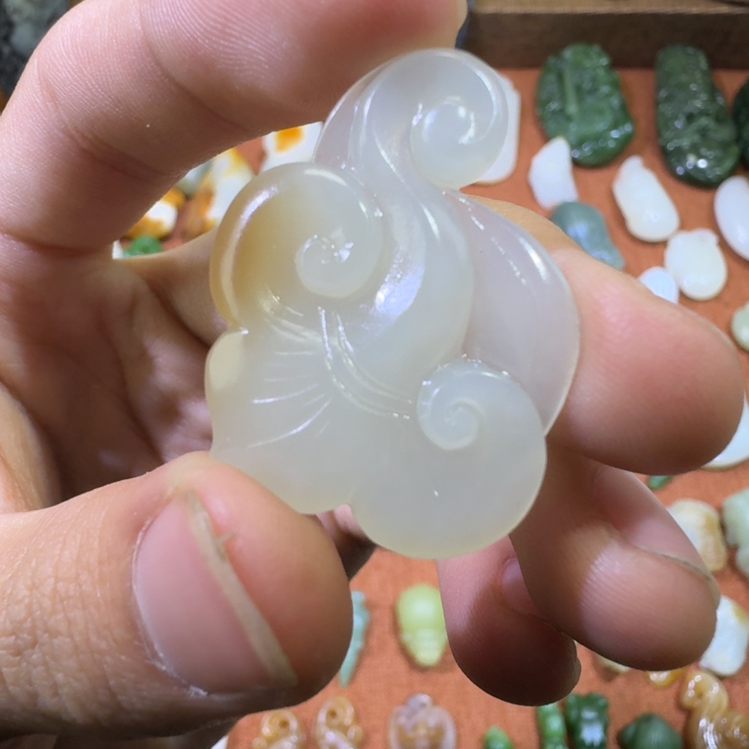 和田玉吊坠(赠链)未镶嵌