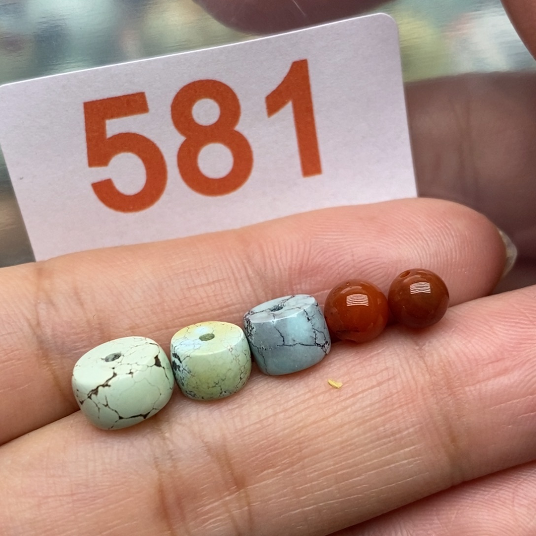 南红玛瑙未镶嵌珠宝奇石