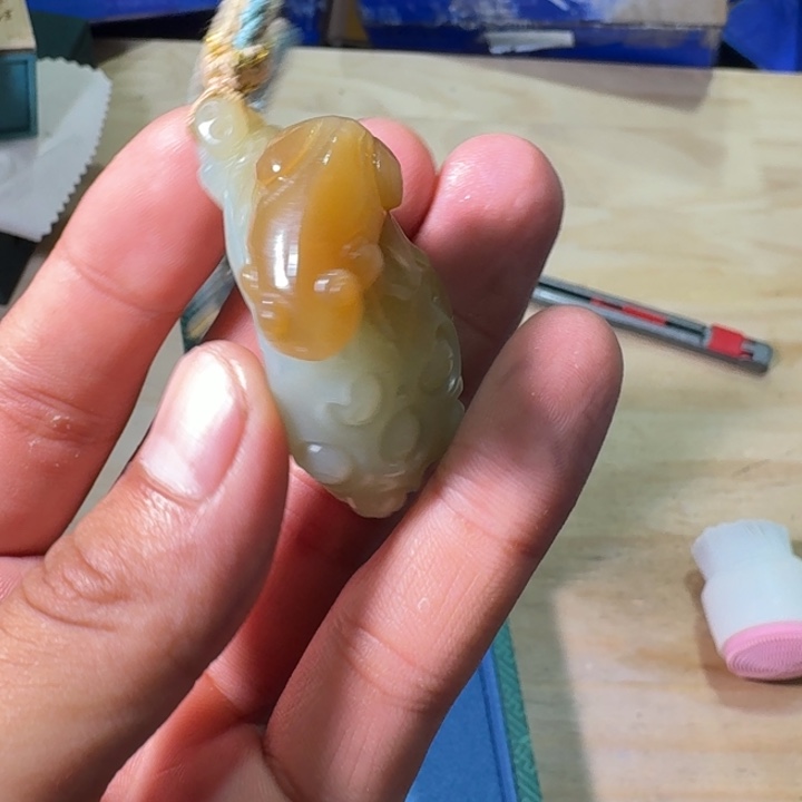 未镶嵌和田玉（糖玉）挂件