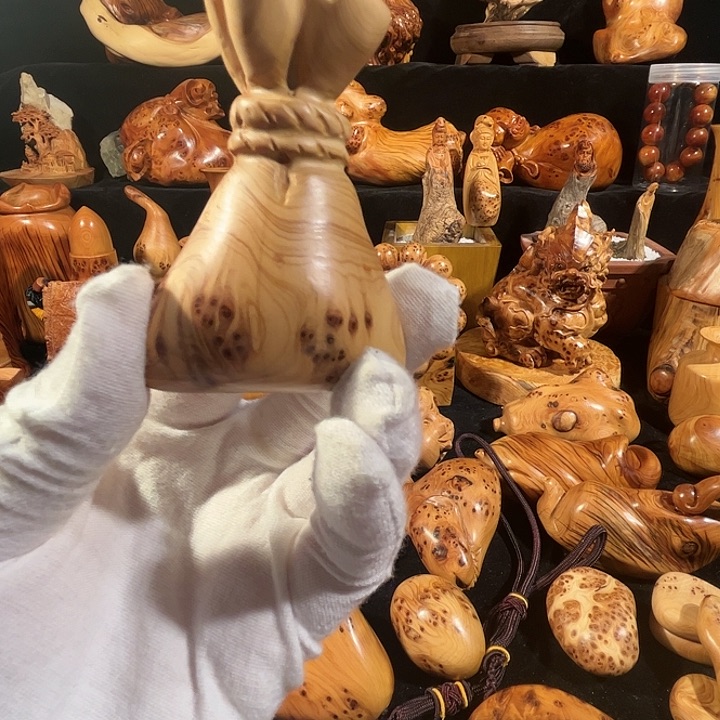 柏木（崖柏）⊙*⊙崖柏 手工雕刻 小钱袋