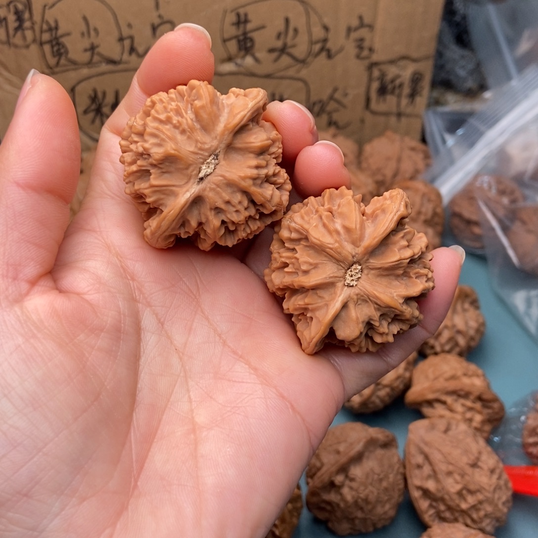 魔***才吊坠文玩核桃帝王4