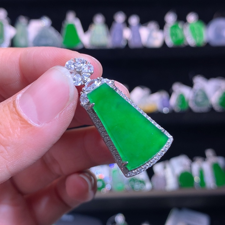 【闪购商品】颈饰银S925镶嵌翡翠天然翡翠