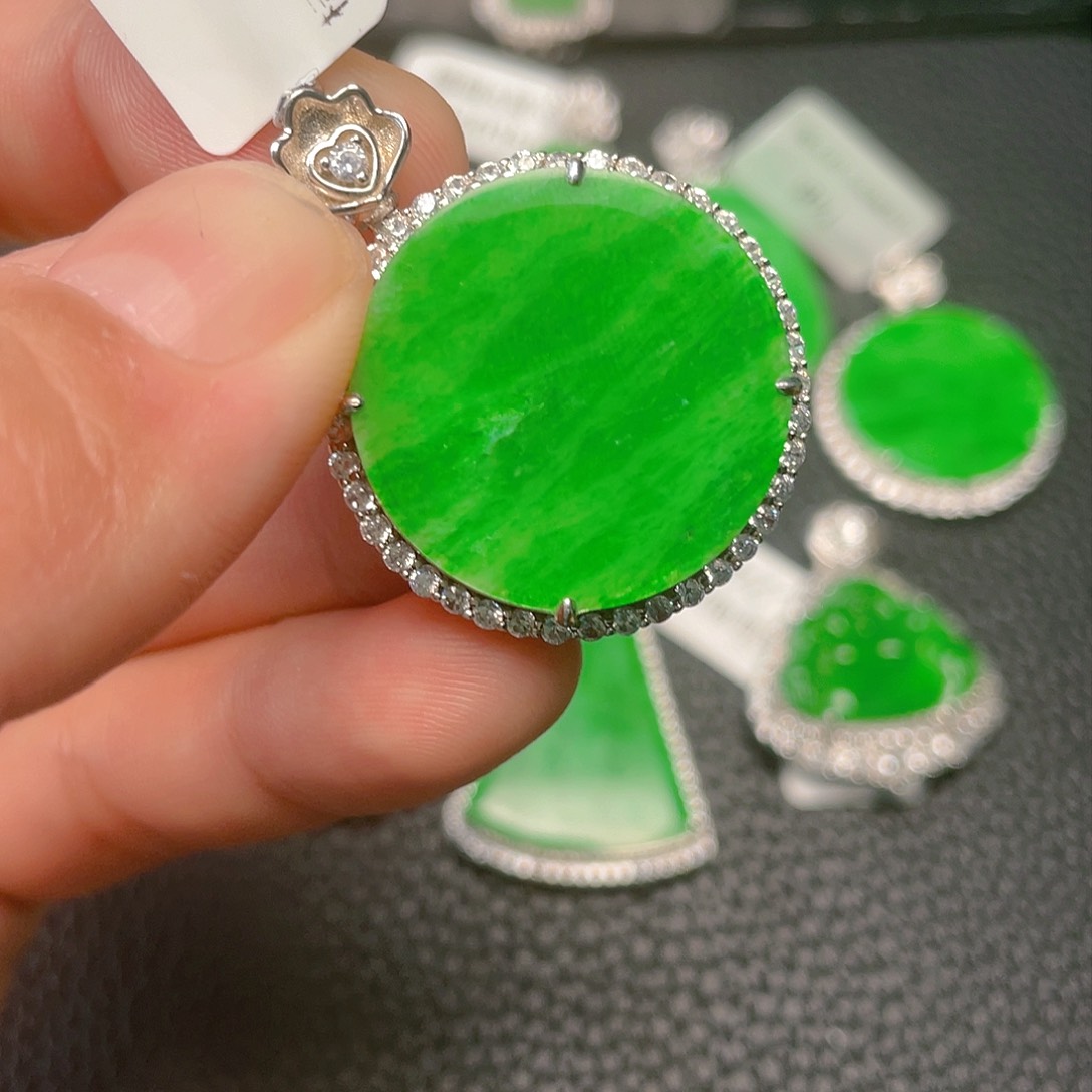 【闪购商品】翡翠吊坠(不含链)银S925镶嵌