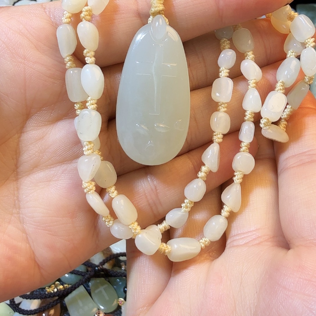 和田玉未镶嵌颈饰