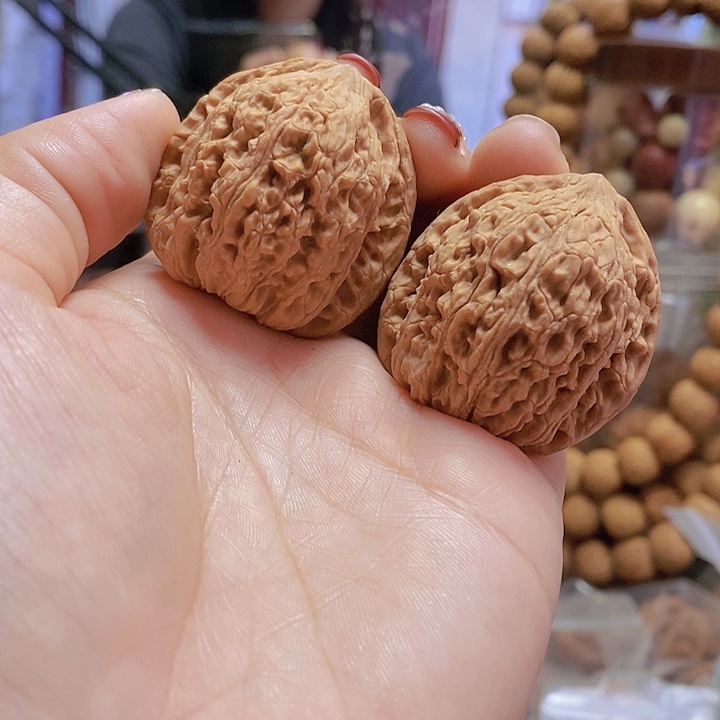 【闪购商品】文玩核桃把件38平谷绣球水尖