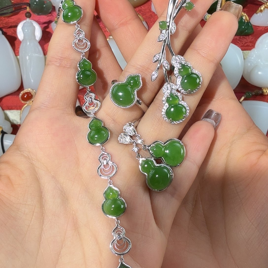 和田玉银S925镶嵌颈饰