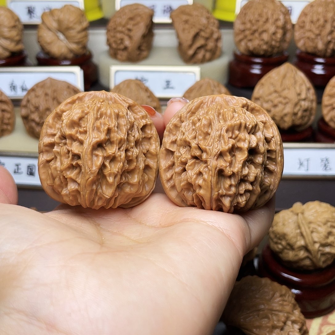 把件文玩核桃四座楼44左右