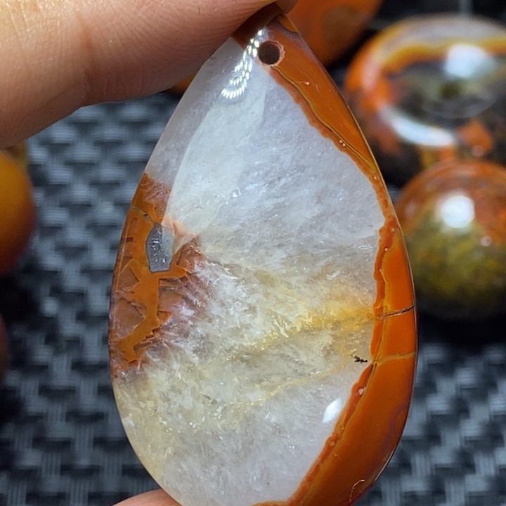 玛瑙/玉髓颈饰足铂镶嵌