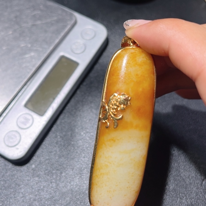 和田玉未镶嵌珠宝奇石