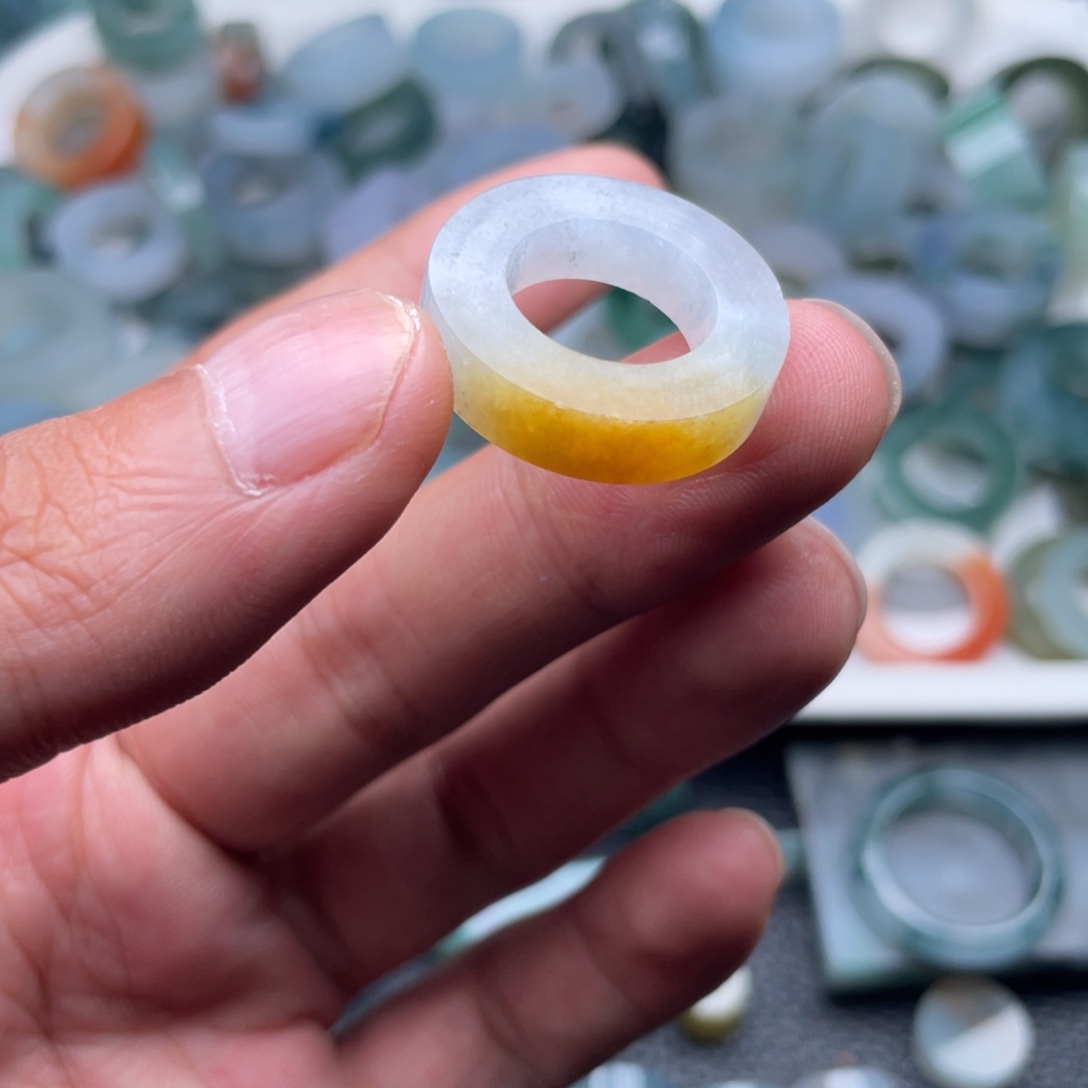 定制翡翠未镶嵌天然翡翠