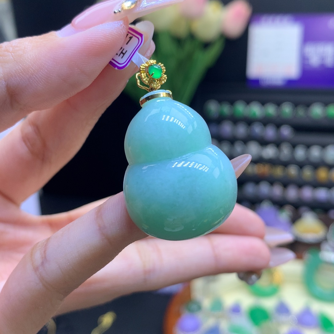 翡翠18K金镶嵌颈饰天然