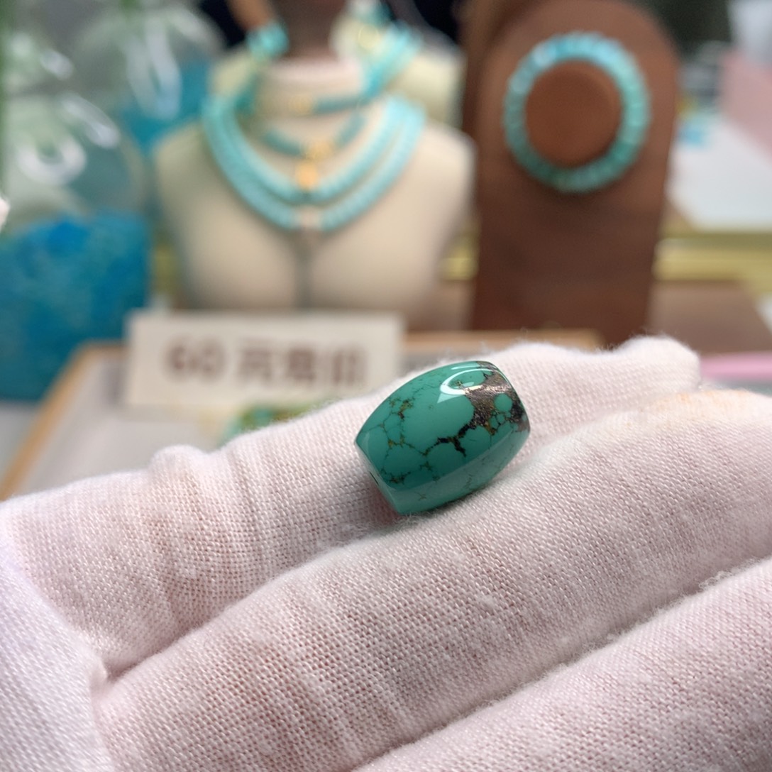 绿松石未镶嵌饰品