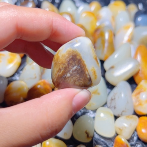 和田玉（子料）未镶嵌颈饰22.8克
