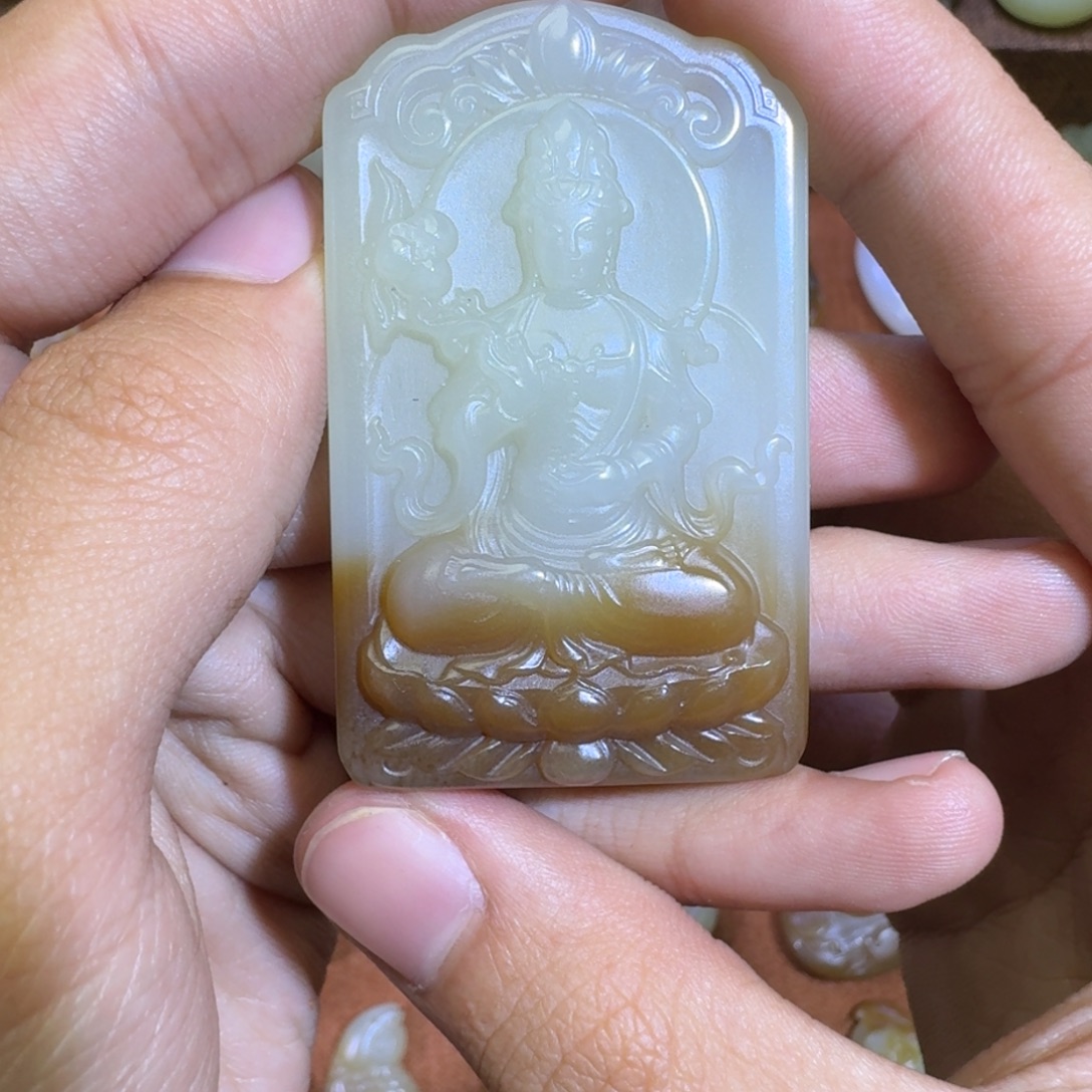 和田玉未镶嵌颈饰