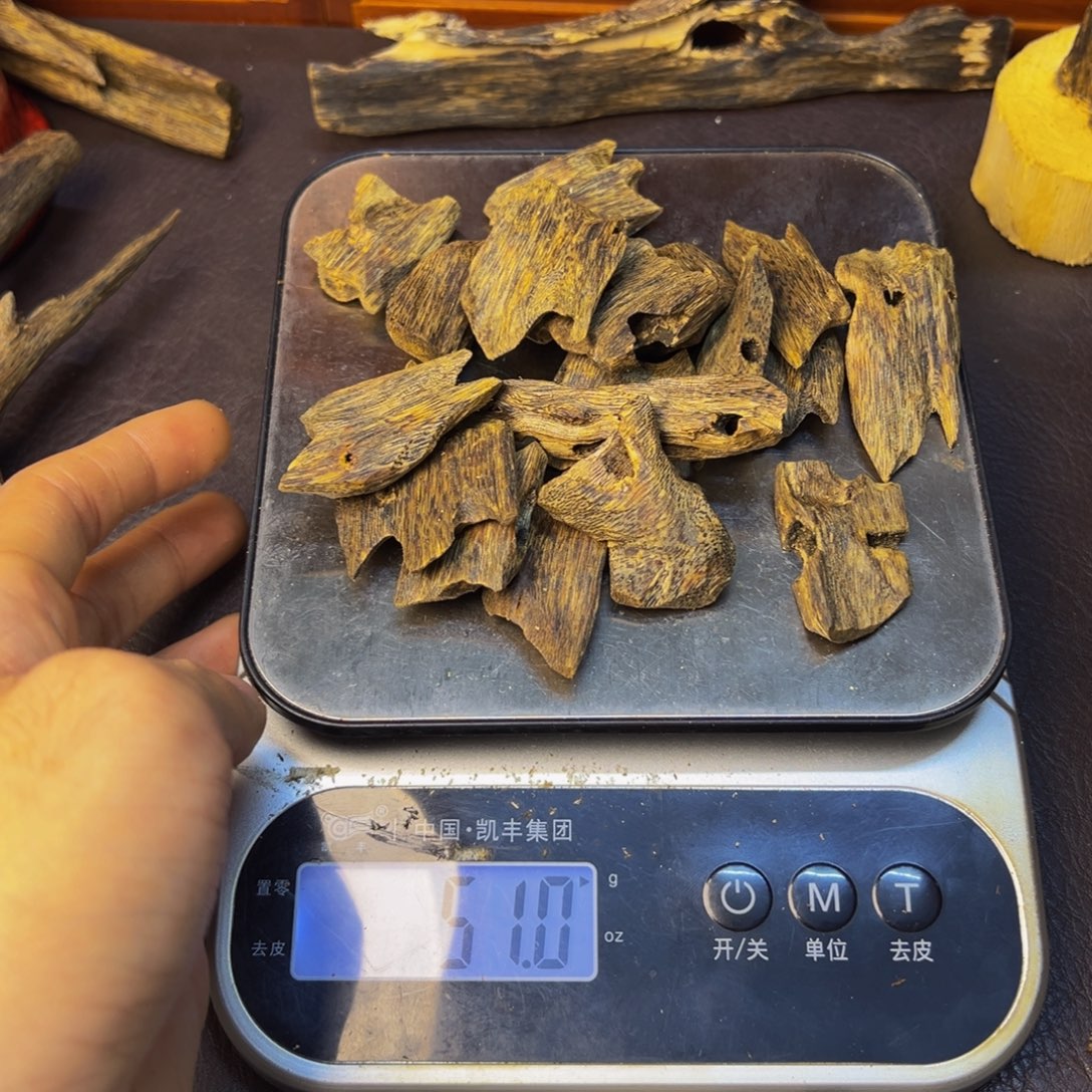 闲***鹤沉香碎屑沉香陆河